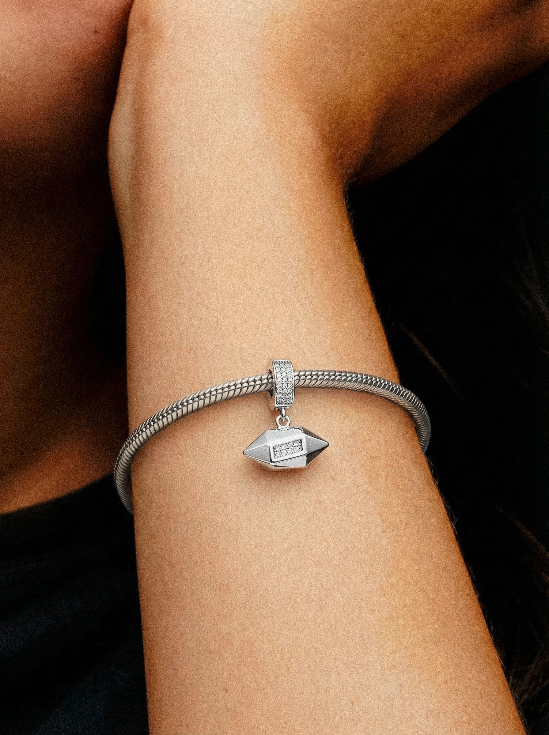 Zaman Kapsülü Charm Eight Stars White (925 Ayar Gümüş) - Text To Next