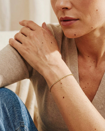 Chloe Gold Couple - Text To Next
